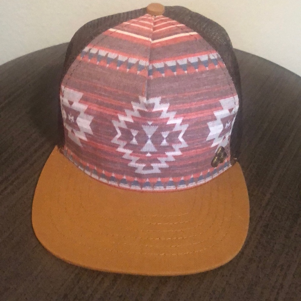 G&L Women’s Flat Bill Trucker Hat